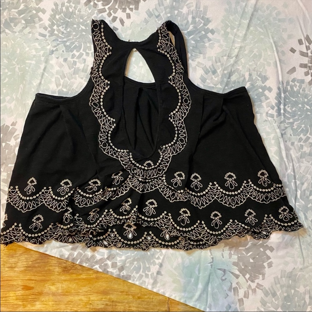 💖 Free People 💖 Embroidered Sleeveless Top